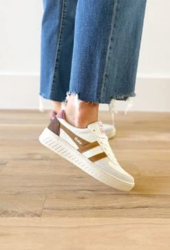 Gola Grandslam Trident Sneakers In Brown Sugar