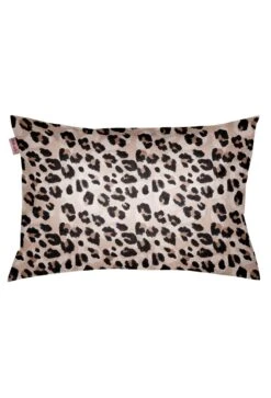 Kitsch Towel Pillow Cover In Leopard