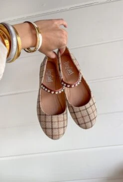 Tea Time Plaid Mary Jane Flat 11 Tea Time Plaid Mary Jane Flat -Modern Women Wear TeaTimePlaidMaryJaneFlat3