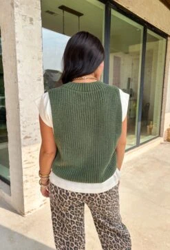 Leaving For London Top -Modern Women Wear WEB LeavingForLondonTop2