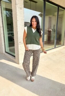 Leaving For London Top -Modern Women Wear WEB LeavingForLondonTop5