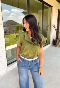 Tell Your Story Top -Modern Women Wear WEB PickingSidesTopinBlack3 9b306cf9 53c1 4305 96e1 5cc581b2ed31