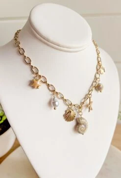 Seashells And Sunshine Necklace -Modern Women Wear WEB SeashellsAndSunshineNecklace4